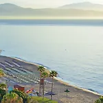 Apto A Pie De Playa Con Vistas Increibles! *